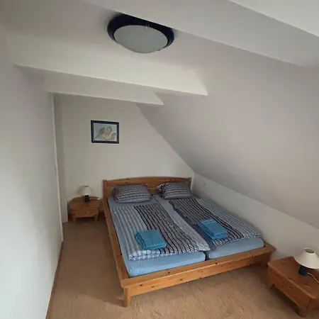 Stuetz-punkt דירה אוברוויזנטל